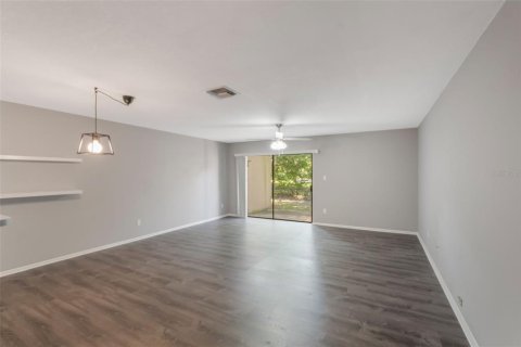 Townhouse in Winter Springs, Florida 3 bedrooms, 135.64 sq.m. № 1742815 - photo 7