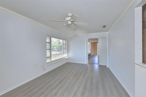 House in Wimauma, Florida 3 bedrooms, 149.76 sq.m. № 2131574 - photo 14
