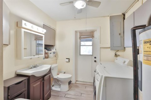 House in Wimauma, Florida 3 bedrooms, 149.76 sq.m. № 2131574 - photo 23