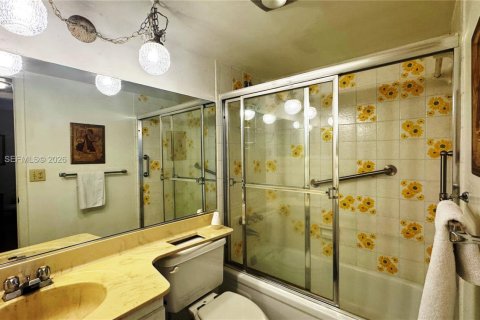 Condominio en alquiler en Pembroke Pines, Florida, 2 dormitorios, 108.7 m2 № 2006745 - foto 14