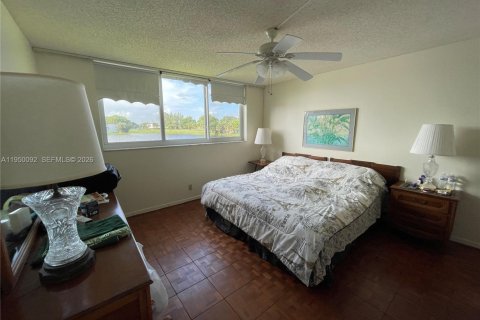 Condominio en alquiler en Pembroke Pines, Florida, 2 dormitorios, 108.7 m2 № 2006745 - foto 12