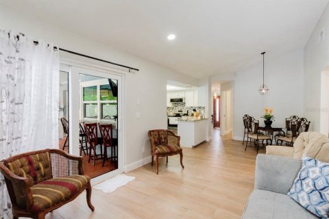 Casa en venta en Port Richey, Florida, 3 dormitorios, 149.85 m2 № 2429238 - foto 12