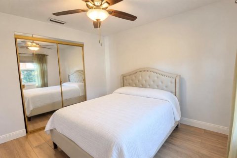 Casa en venta en Port Richey, Florida, 3 dormitorios, 149.85 m2 № 2429238 - foto 15