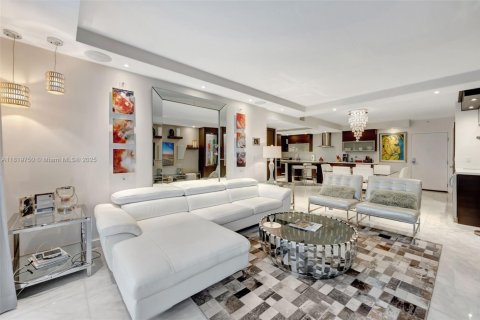 Снять в аренду кондоминиум в Майами-Бич, Флорида 2 спальни, 114.27м2, № 2034284 - фото 4