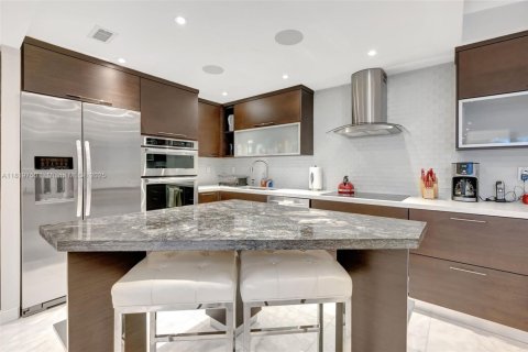 Снять в аренду кондоминиум в Майами-Бич, Флорида 2 спальни, 114.27м2, № 2034284 - фото 8