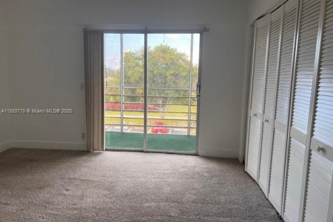 Condo in Boca Raton, Florida, 1 bedroom  № 1974927 - photo 8