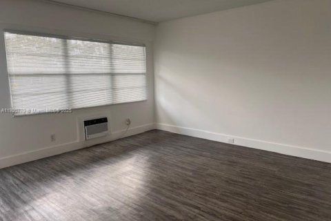 Condo in Boca Raton, Florida, 1 bedroom № 1974927