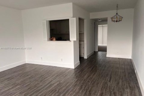 Condo in Boca Raton, Florida, 1 bedroom  № 1974927 - photo 3