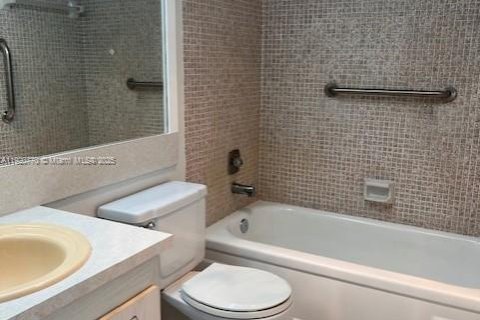 Condo in Boca Raton, Florida, 1 bedroom  № 1974927 - photo 6