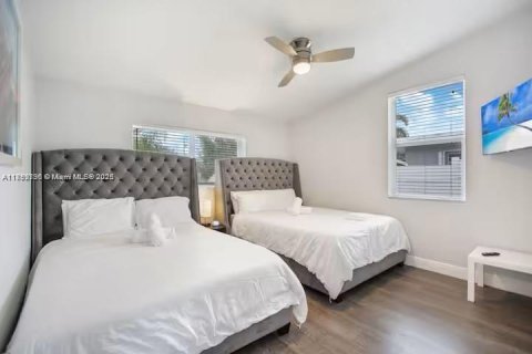Casa en venta en Fort Lauderdale, Florida, 4 dormitorios, 172.98 m2 № 1887977 - foto 3