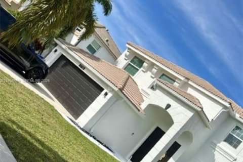 House in Royal Palm Beach, Florida 4 bedrooms, 233.28 sq.m. № 1992854 - photo 17