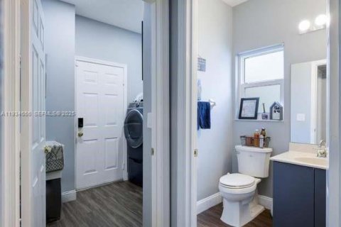 House in Royal Palm Beach, Florida 4 bedrooms, 233.28 sq.m. № 1992854 - photo 14