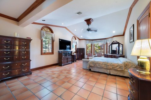 Villa ou maison à vendre à Miami, Floride: 7 chambres, 608.05 m2 № 1938638 - photo 23