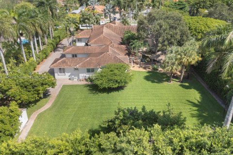 Villa ou maison à vendre à Miami, Floride: 7 chambres, 608.05 m2 № 1938638 - photo 7
