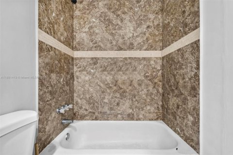 Copropriété à louer à Tamarac, Floride: 2 chambres, 119.47 m2 № 1946622 - photo 17