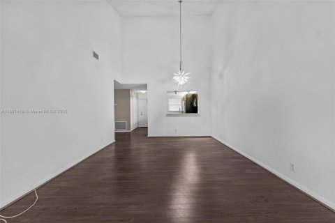 Copropriété à louer à Tamarac, Floride: 2 chambres, 119.47 m2 № 1946622 - photo 7