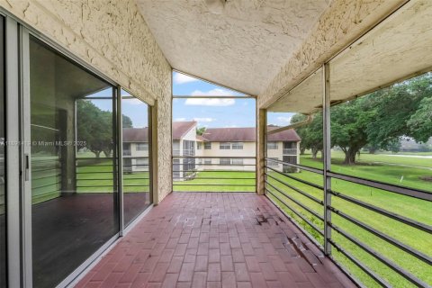 Copropriété à louer à Tamarac, Floride: 2 chambres, 119.47 m2 № 1946622 - photo 19