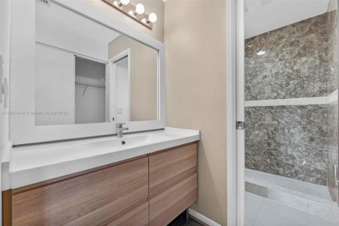 Copropriété à louer à Tamarac, Floride: 2 chambres, 119.47 m2 № 1946622 - photo 14