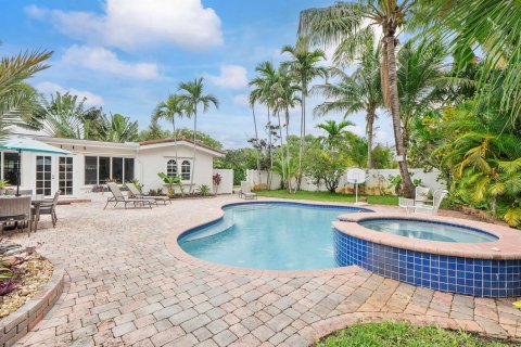 House in Fort Lauderdale, Florida 3 bedrooms, 200.95 sq.m. № 2174262 - photo 6
