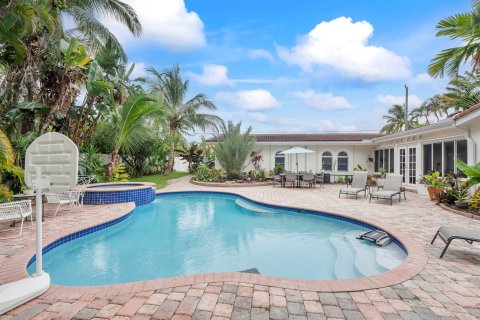House in Fort Lauderdale, Florida 3 bedrooms, 200.95 sq.m. № 2174262 - photo 5