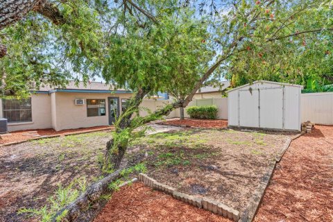 House in Brandon, Florida 3 bedrooms, 95.04 sq.m. № 2347380 - photo 25