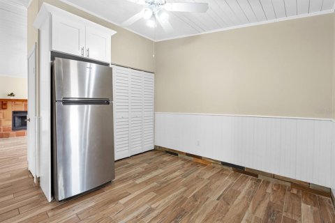 House in Brandon, Florida 3 bedrooms, 95.04 sq.m. № 2347380 - photo 7