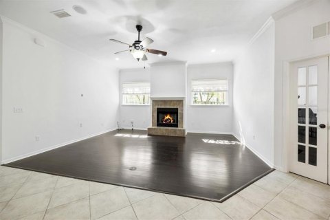 House in Gainesville, Florida 5 bedrooms, 204.38 sq.m. № 1537649 - photo 15