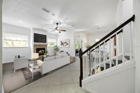 House in Gainesville, Florida 5 bedrooms, 204.38 sq.m. № 1537649 - photo 8