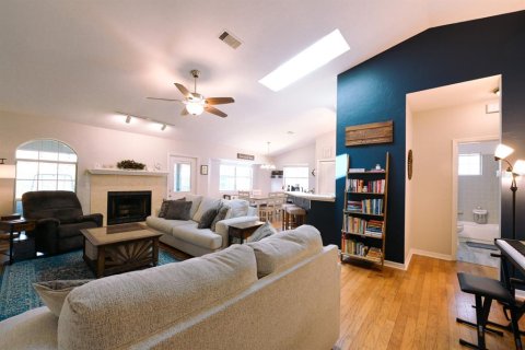 Casa en venta en Gainesville, Florida, 3 dormitorios, 125.98 m2 № 1791122 - foto 4