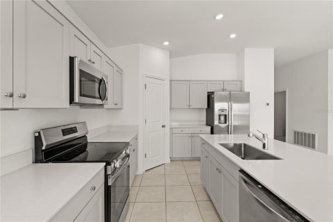Casa en venta en Haines City, Florida, 4 dormitorios, 181.16 m2 № 1857852 - foto 5