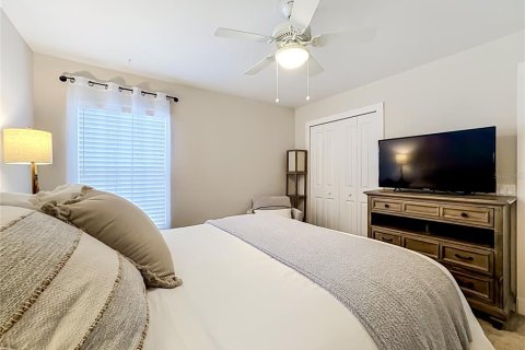 House in Valrico, Florida 3 bedrooms, 164.62 sq.m. № 2424317 - photo 25
