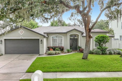 House in Valrico, Florida 3 bedrooms, 164.62 sq.m. № 2424317 - photo 2