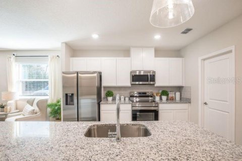Casa en venta en Brooksville, Florida, 4 dormitorios, 174.28 m2 № 2228411 - foto 6