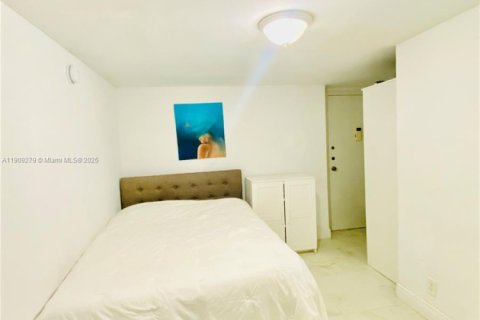 Купить кондоминиум в Халландейл-Бич, Флорида 1 спальня, 92.9м2, № 1964977 - фото 14