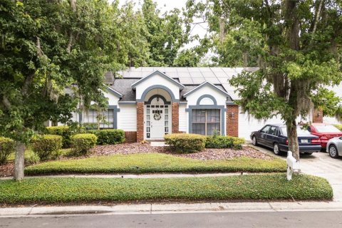 House in Oviedo, Florida 4 bedrooms, 218.78 sq.m. № 2091692 - photo 2