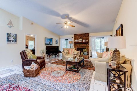 House in Oviedo, Florida 4 bedrooms, 218.78 sq.m. № 2091692 - photo 7