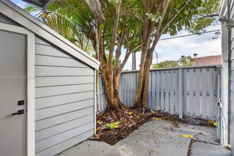 Touwnhouse à vendre à North Lauderdale, Floride: 3 chambres, 116.31 m2 № 2428102 - photo 4