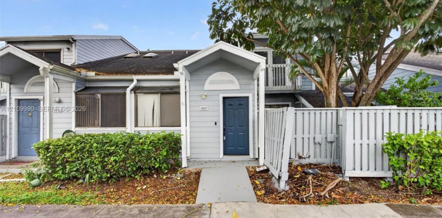 Touwnhouse à North Lauderdale, Floride 3 chambres, 116.31 m2 № 2428102