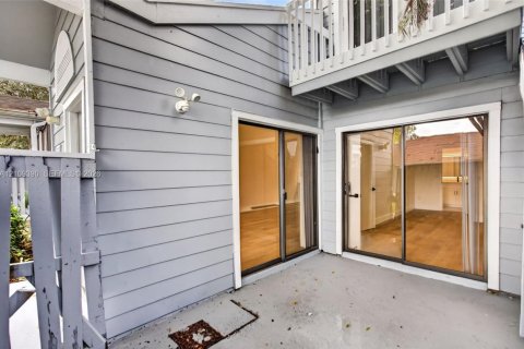 Touwnhouse à vendre à North Lauderdale, Floride: 3 chambres, 116.31 m2 № 2428102 - photo 5
