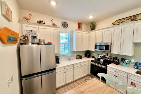 Casa en alquiler en Kissimmee, Florida, 3 dormitorios, 130.99 m2 № 1834756 - foto 6