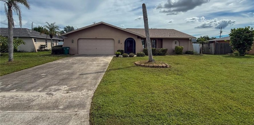 Casa en Cape Coral, Florida 3 dormitorios, 174.28 m2 № 2381197