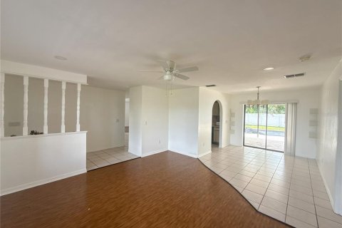 Casa en venta en Cape Coral, Florida, 3 dormitorios, 174.28 m2 № 2381197 - foto 6