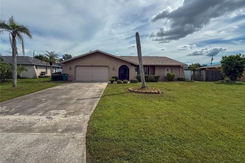 Casa en venta en Cape Coral, Florida, 3 dormitorios, 174.28 m2 № 2381197 - foto 24