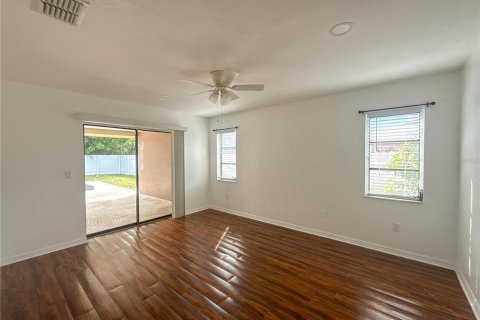 Casa en venta en Cape Coral, Florida, 3 dormitorios, 174.28 m2 № 2381197 - foto 10