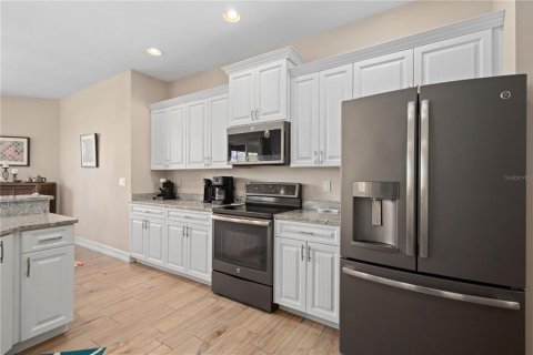 House in Englewood, Florida 3 bedrooms, 205.31 sq.m. № 1542809 - photo 11
