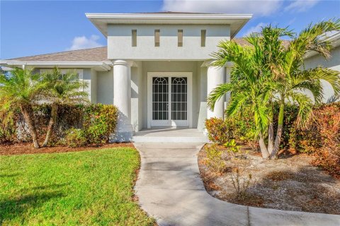 House in Englewood, Florida 3 bedrooms, 205.31 sq.m. № 1542809 - photo 3