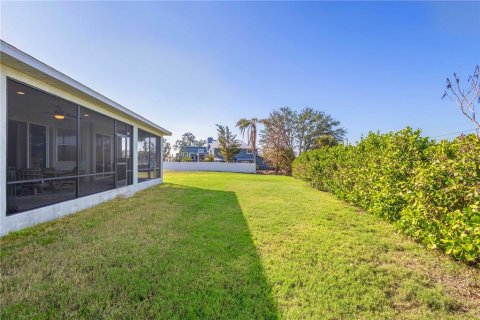 House in Englewood, Florida 3 bedrooms, 205.31 sq.m. № 1542809 - photo 30