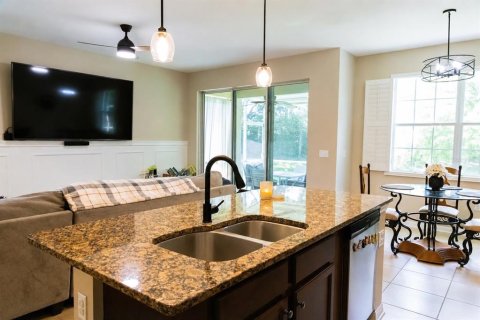 Touwnhouse à vendre à Sanford, Floride: 3 chambres, 162.76 m2 № 2315218 - photo 4