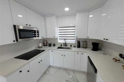 Casa en venta en Temple Terrace, Florida, 3 dormitorios, 115.48 m2 № 2111032 - foto 22