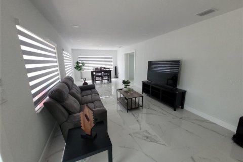 Casa en venta en Temple Terrace, Florida, 3 dormitorios, 115.48 m2 № 2111032 - foto 4